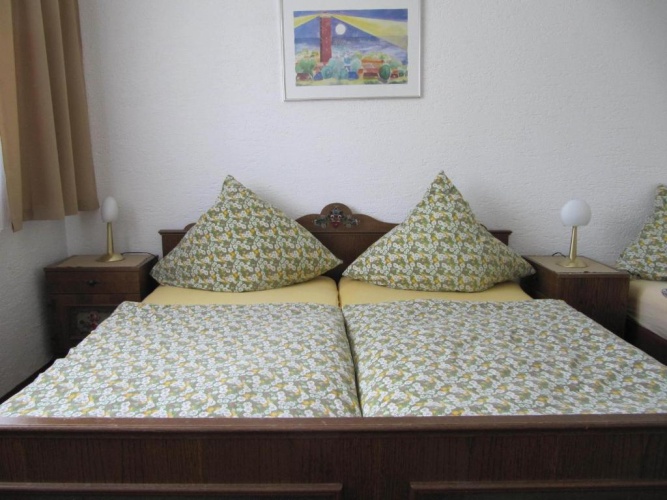 Standard Triple room