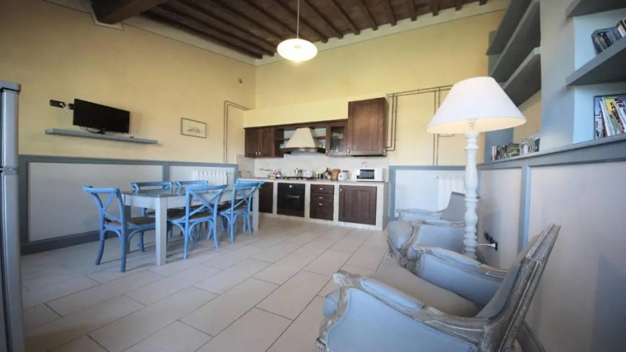 Spoleto-poolside-slps 20, Gardens, Pool, Jaccuzzi - a Fairy Tale Setting