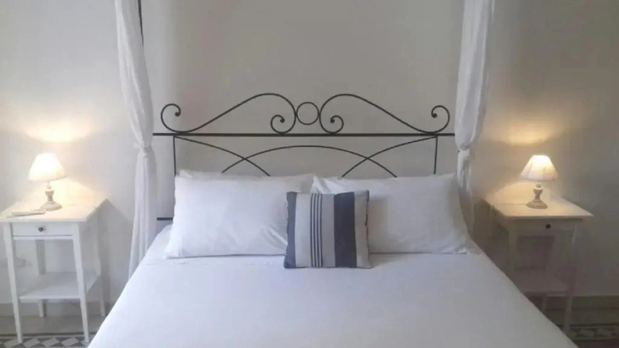 Charming Apartment Near Piramide