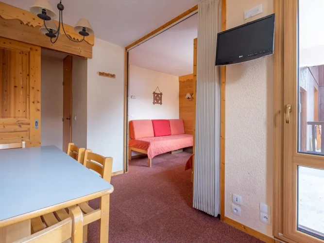 Studio in Doucy With Mountain Views