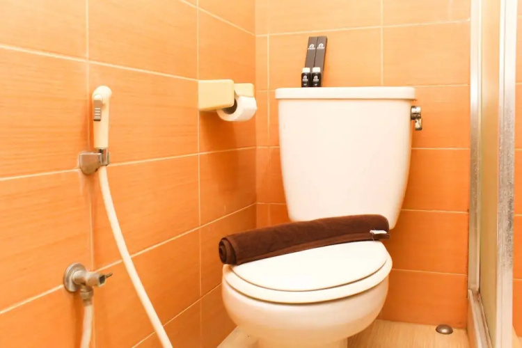 Comfortable 2Br With Extra Room At Crown Court Executive Condominium