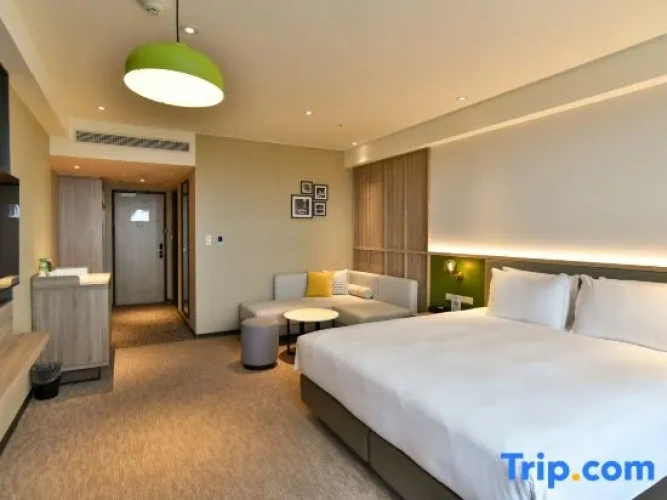 Standard Double room with city view