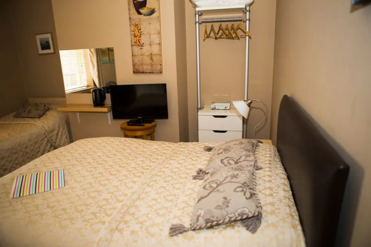 Oak House B&B
