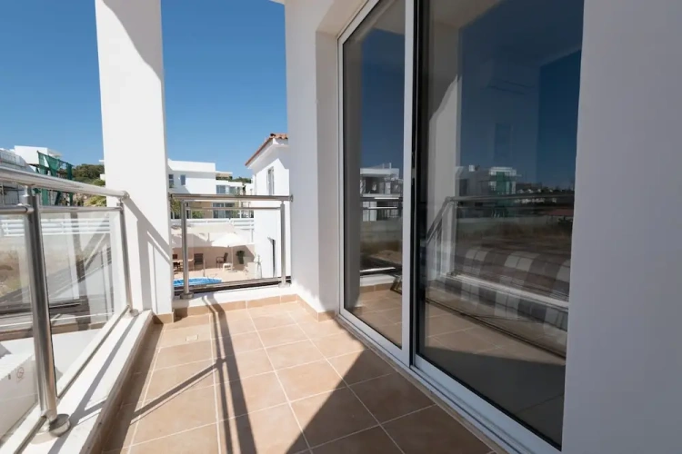 3 Bedrooms Villa with balcony