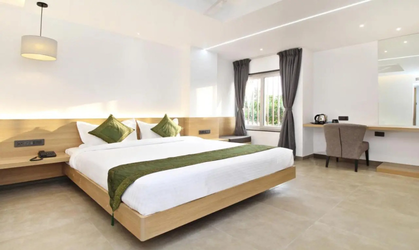 Treebo City Inn, Satara