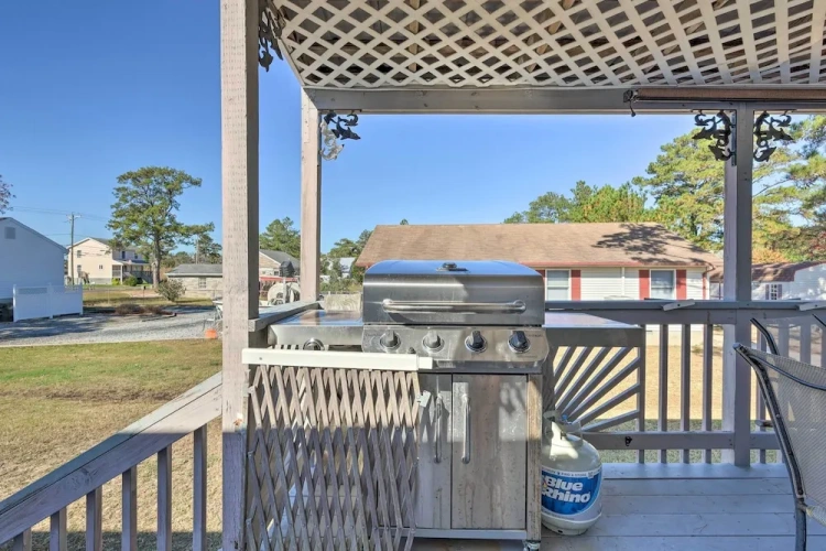 3 Bedrooms Cottage with balcony