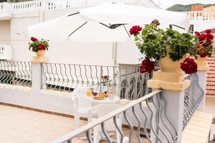 HB Hotel Benitsa
