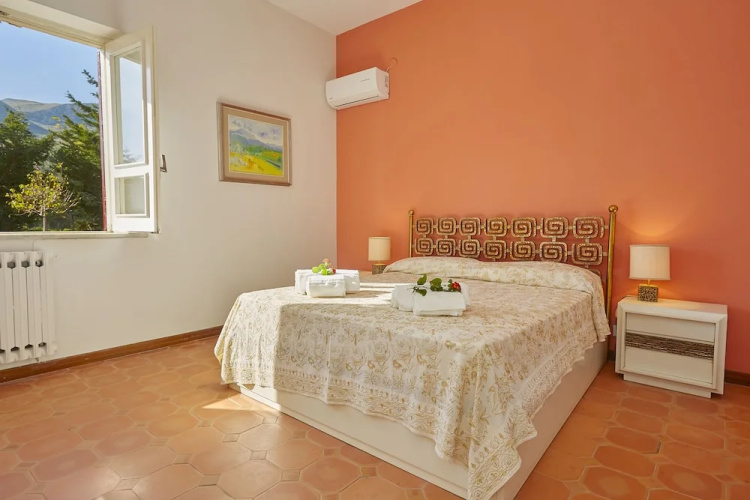 Villa Del Carrubo