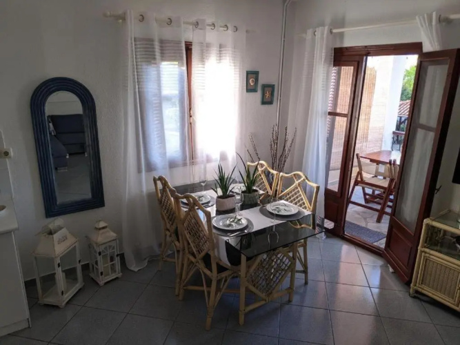Villa Beta - 5min walk to beach, BBQ, Parking