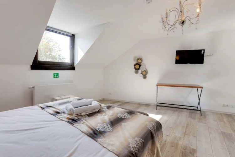 Pleasant Apartment Near Centre