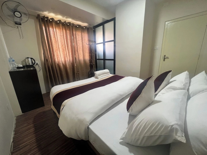 Hotel Down to Earth