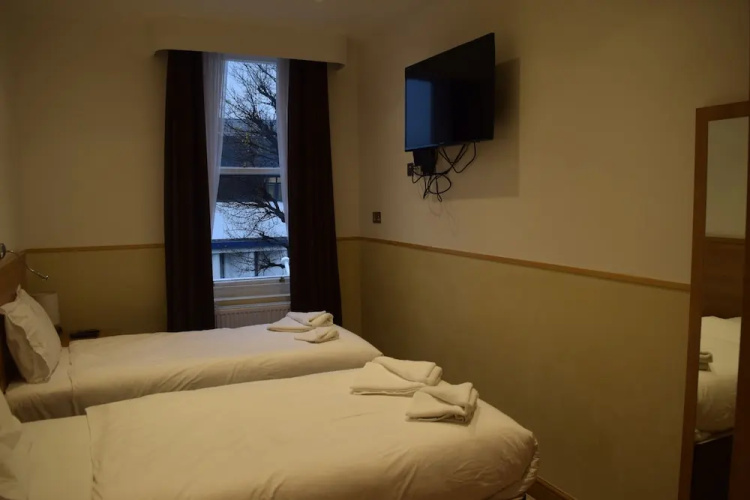 Arlo Apartments