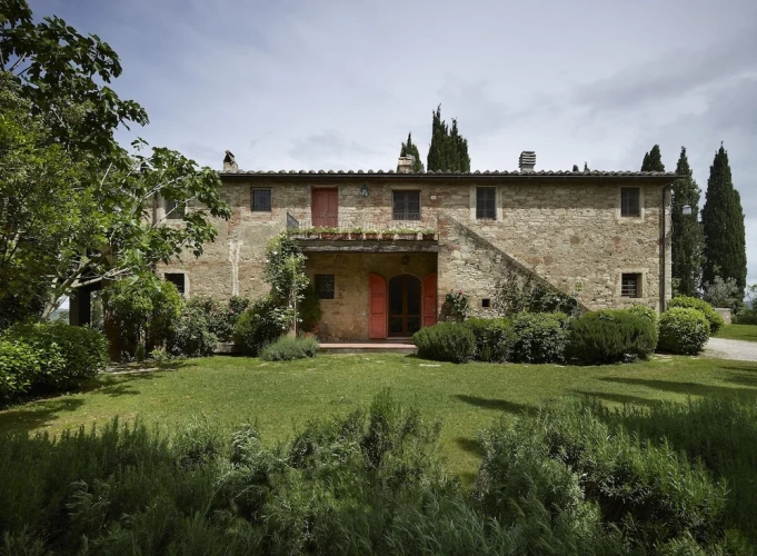 4 Bedrooms Villa with balcony