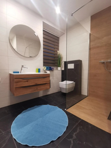Una Apartment