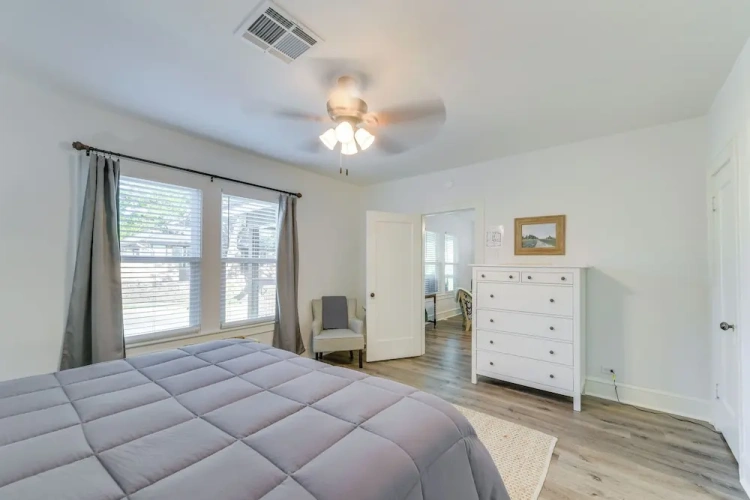 2 Bedrooms Cottage