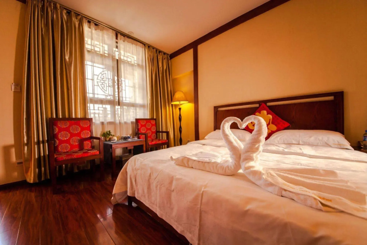 Dali Yinfeng Hotel