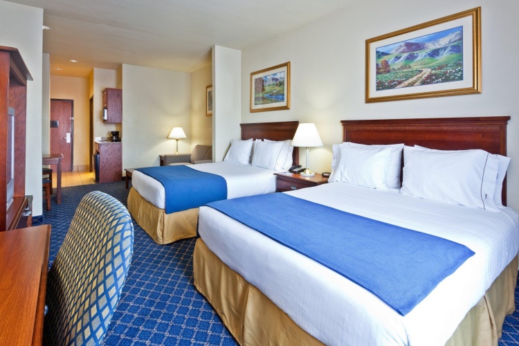 Quadruple Suite