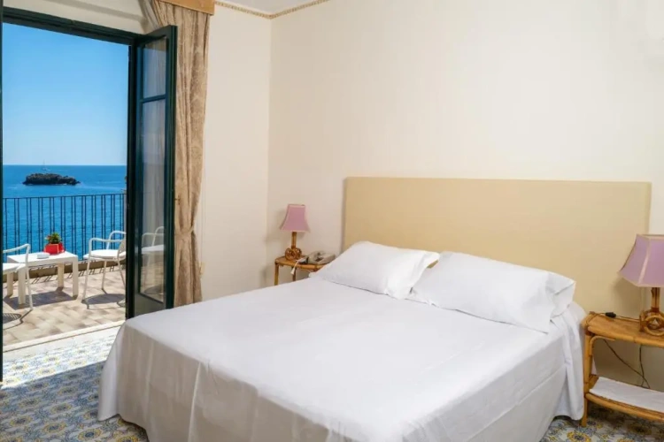 Superior Double room with sea view