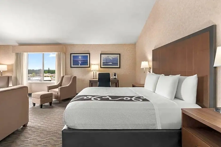Deluxe Double Suite