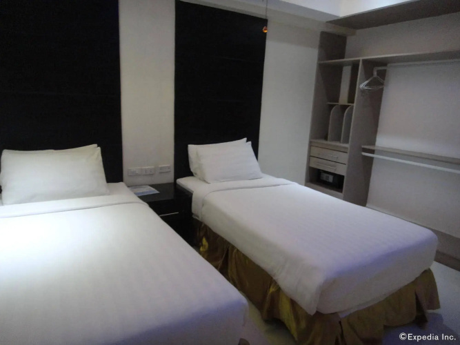 RedDoorz @ Grand Apartelle Hernan Cortes Cebu