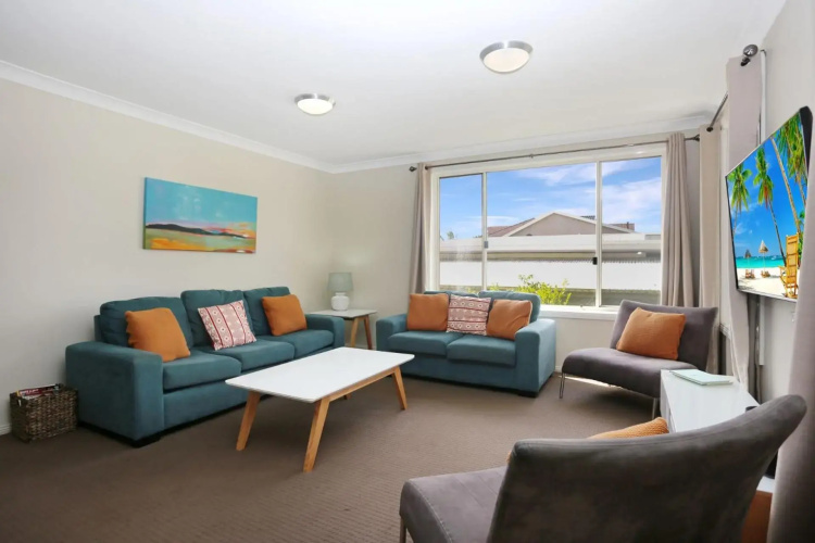 Aquarius Apartment 4