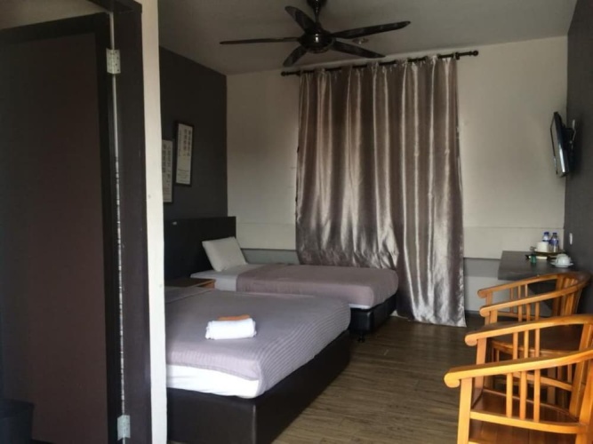 Room V at Jalan Jenang