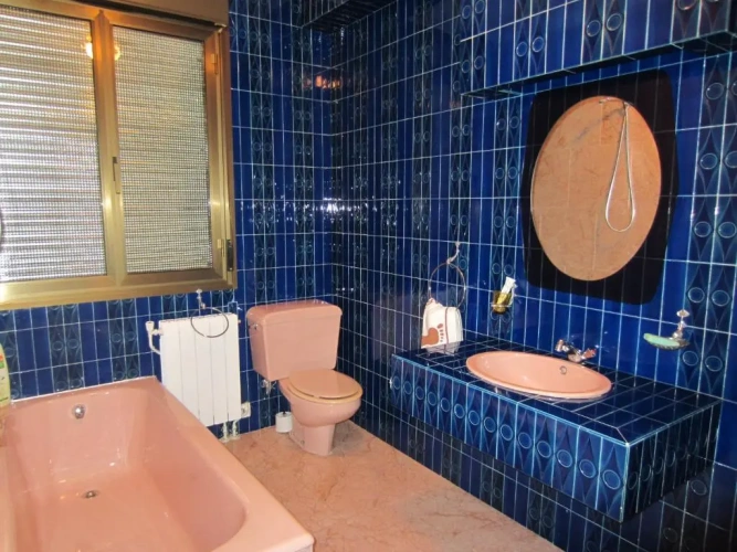 4 Bedrooms Cottage