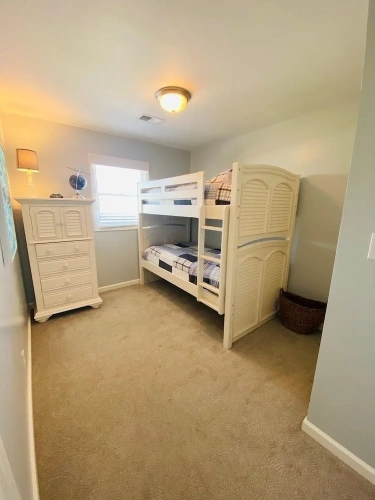 4 Bedrooms Cottage