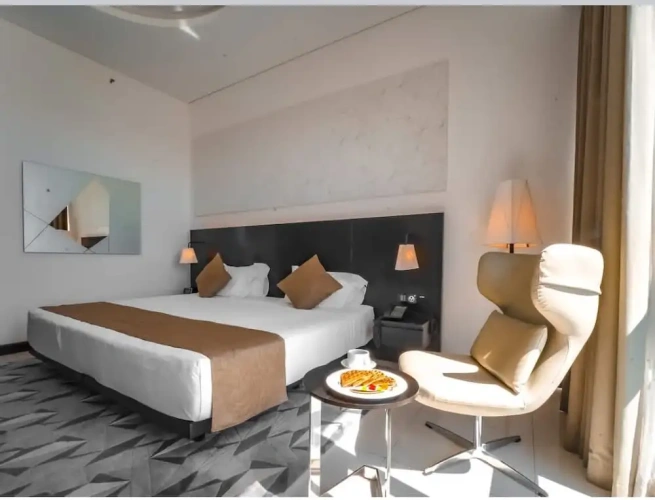 Deluxe Double room with city view