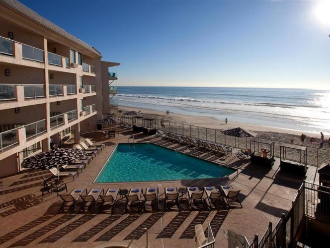 Standard room with balcony and with ocean view