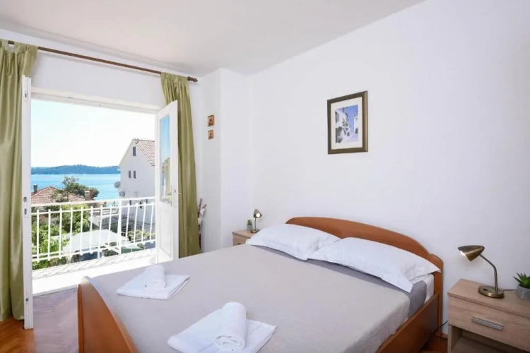 Apartment with balcony