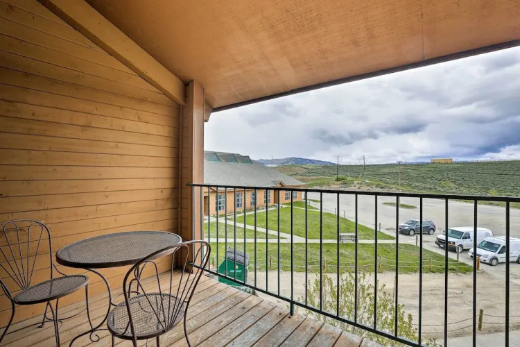 Granby Condo w/ Pool Access, Near Hiking & Skiing!