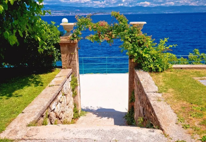 Seaview Apartment Lara