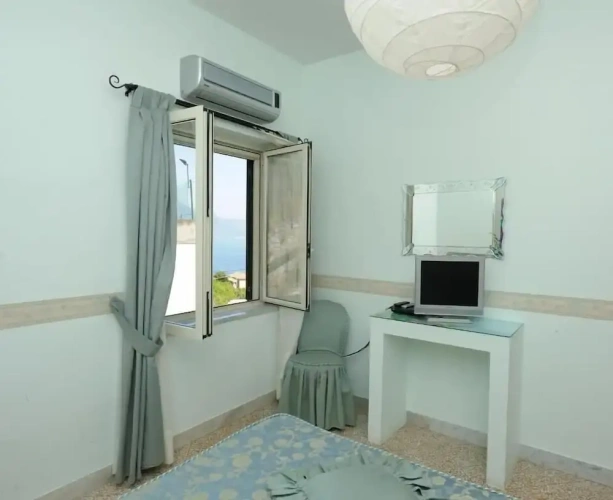 Family Apartment with balcony and with sea view