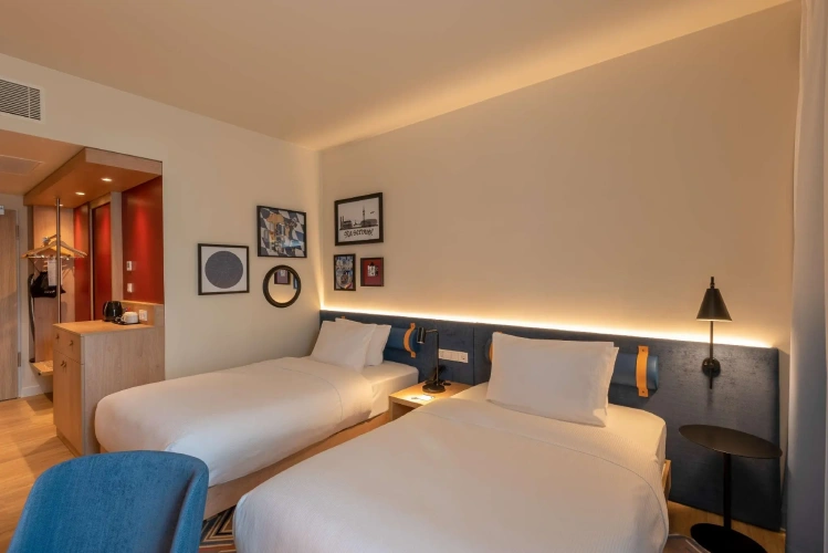Twin room