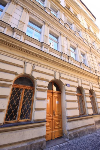 Theatre Apartments