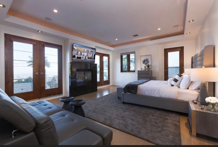 Villa Nightfall