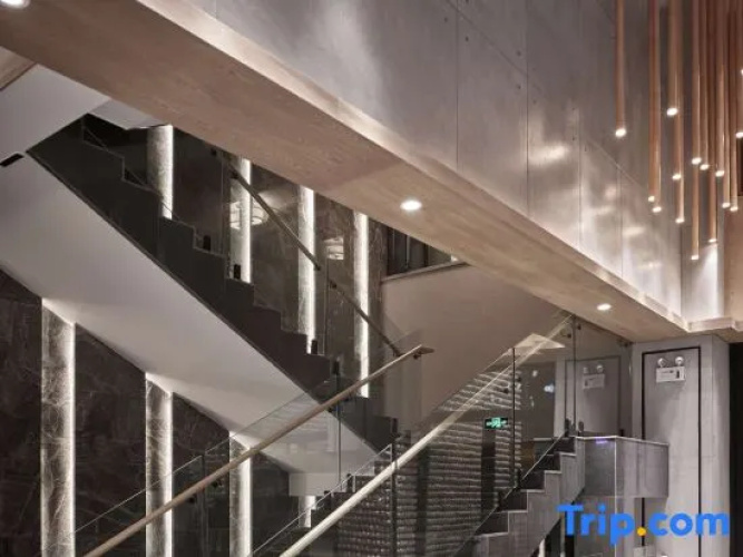 Hexi Corridor Grand Hotel