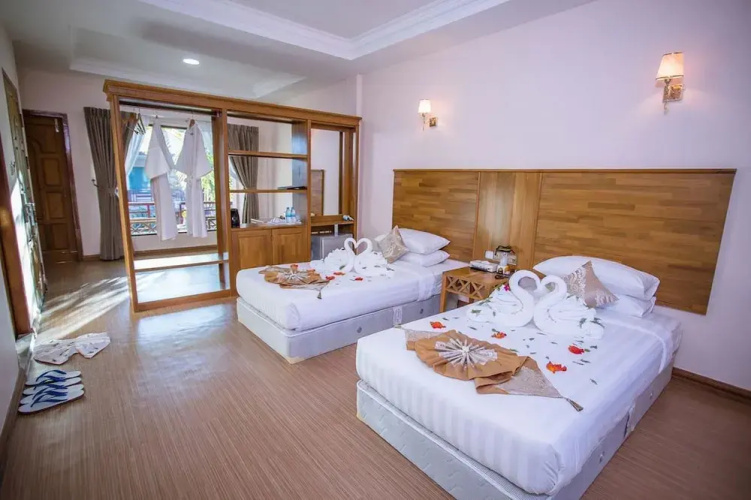 Famous Hotel Ngapali
