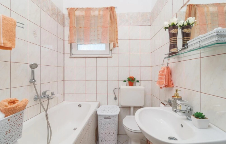 Beautiful Home in Split With Wifi and 1 Bedrooms