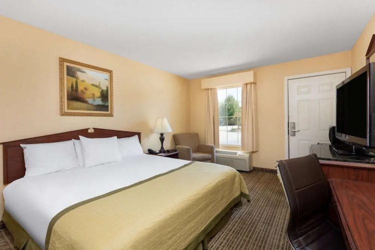 Baymont Inn & Suites Easley/Greenville