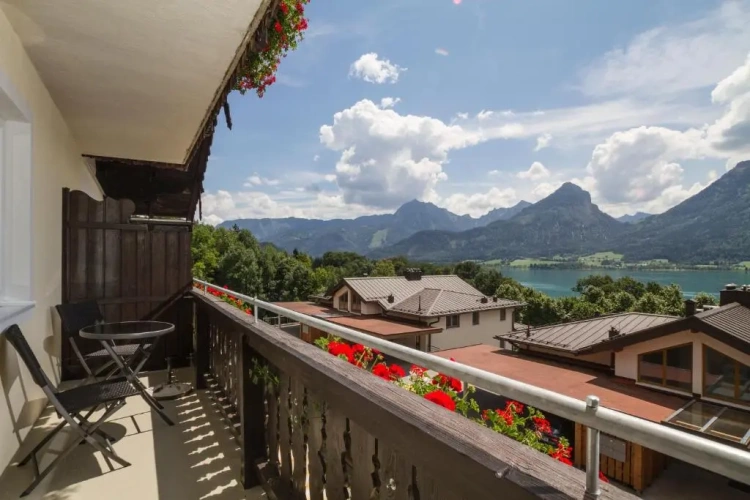 Standard Double room with lake view