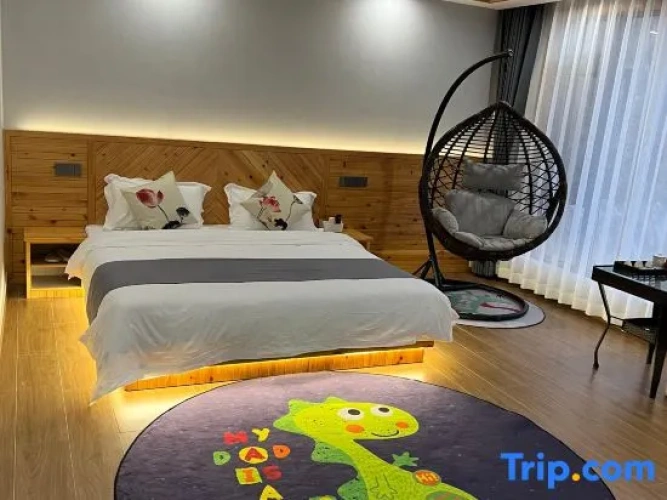 Twin Family Suite