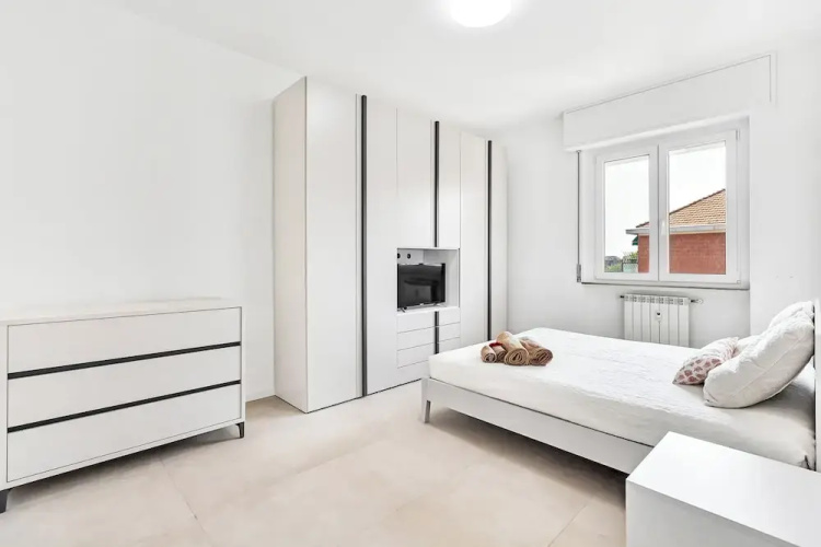 Alessia's Flat - Caroli