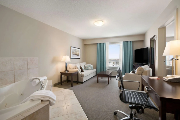 Ramada Emerald Park/Regina East