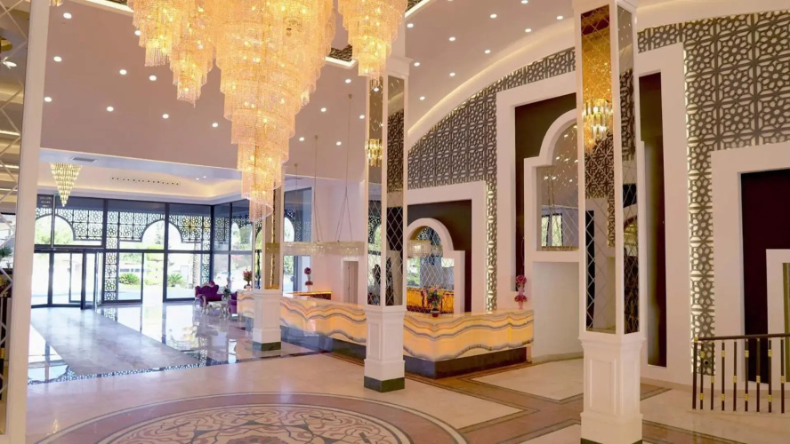 Dream World Palace Hotel