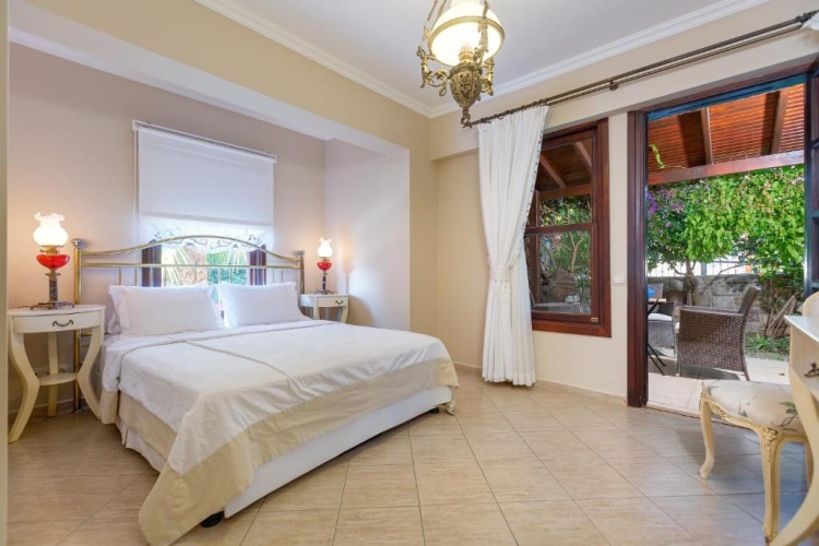 Quadruple Suite