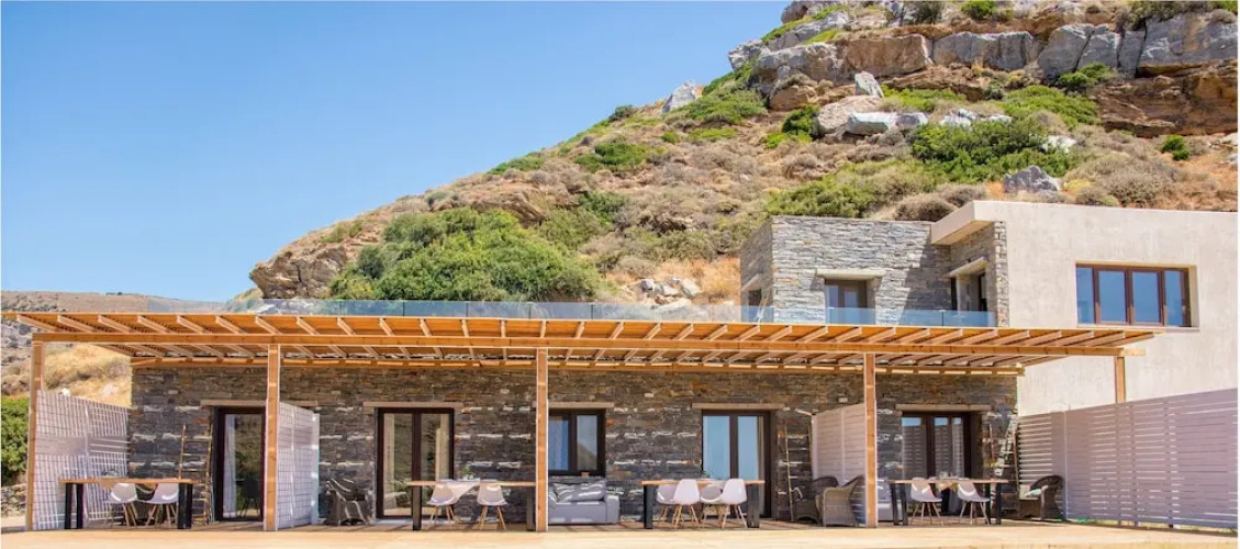 Spathi Beach Bar Restaurant & Suites