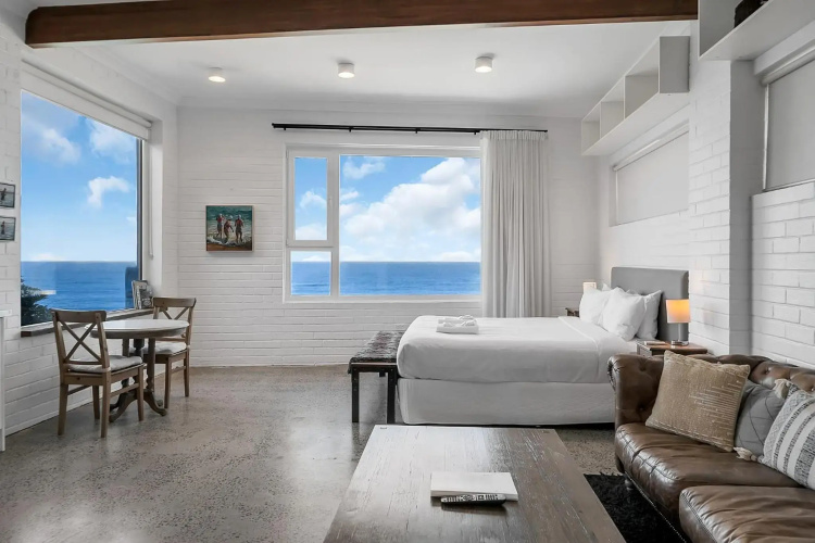 Cliffside: Bondi Beach