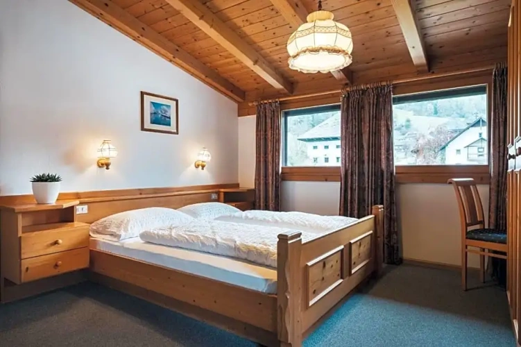 Economy room